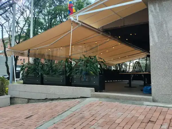 Toldo Retráctil y palillera 6 toldoretractil palilleria 3