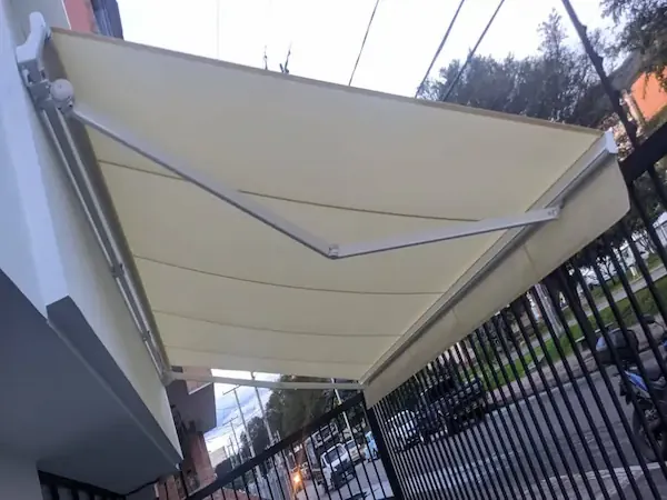 Toldo Retráctil y palillera 5 toldoretractil palilleria 5